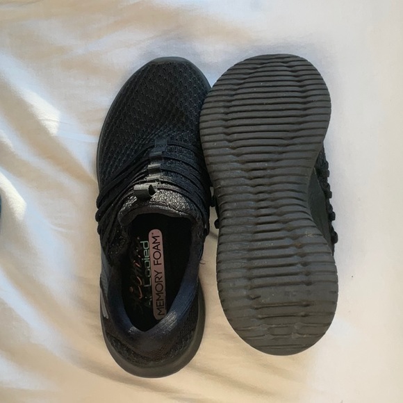 Sketchers Black Memory Foam Sneakers Size 7 - Picture 3 of 3